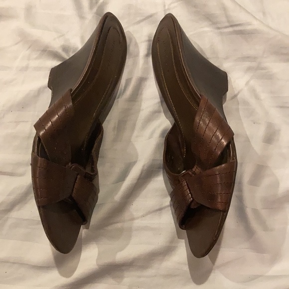 2/$15 Marona Brown Strap Open Toe - Picture 3 of 8